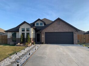 Building Photo - 530 Arkansas Black