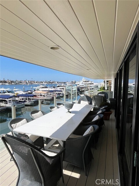 Building Photo - 2636 Bayshore Dr