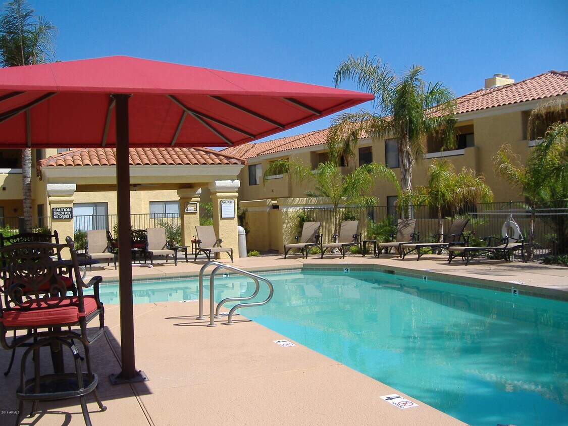 Primary Photo - 9990 N Scottsdale Rd