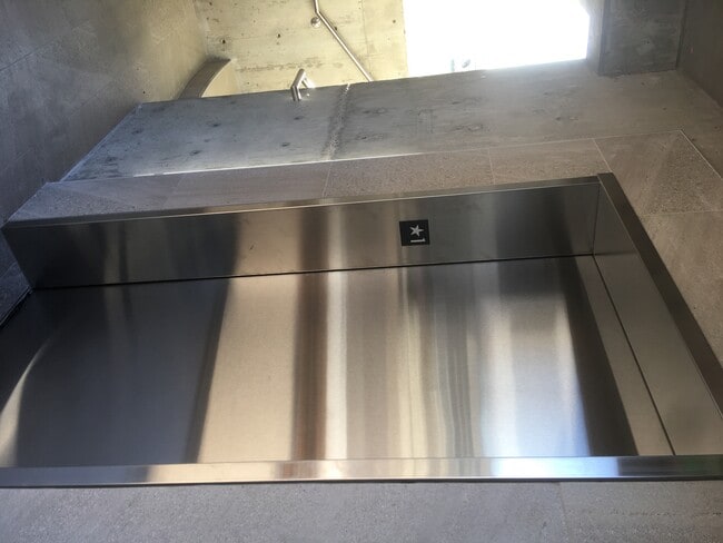 Full-size elevator for easy move in - 200 S 4th St