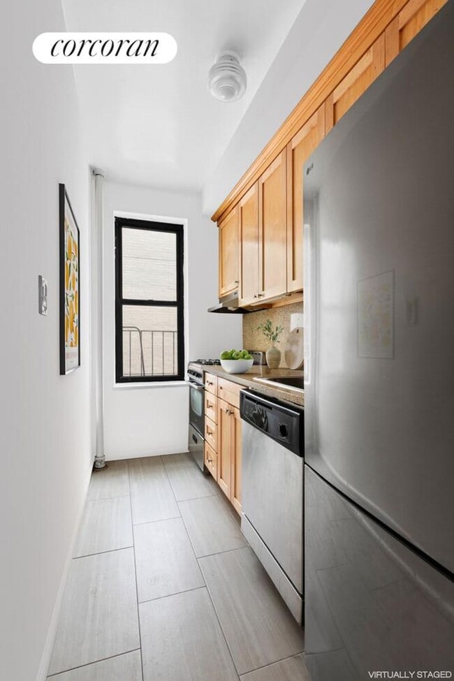 Building Photo - 222 E 35th St