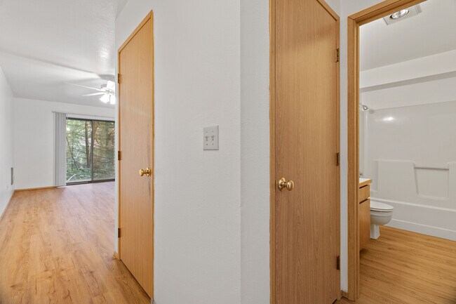 Foto del edificio - 1 Bedroom in Multnomah Village