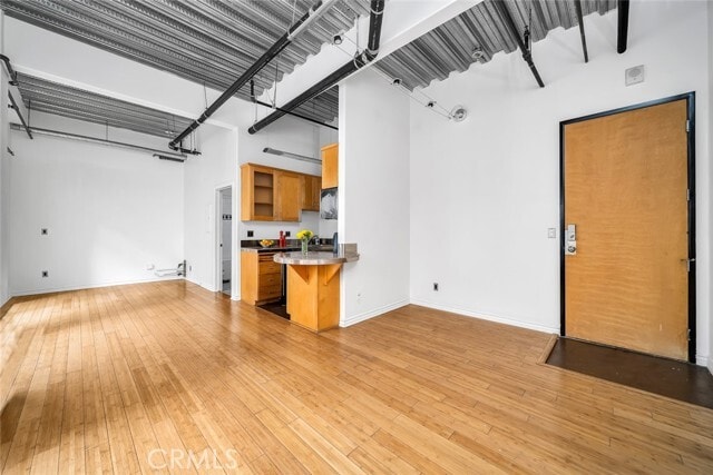 Building Photo - 312 W 5th St