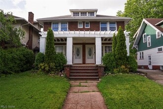 Building Photo - 10806 Clifton Blvd