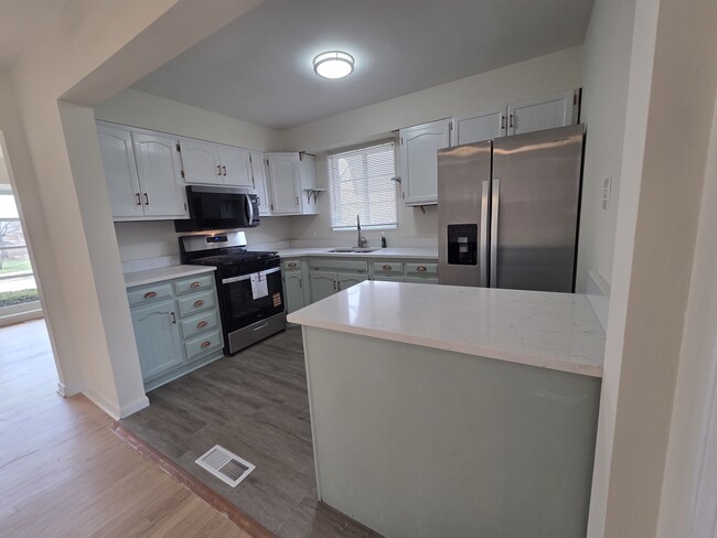 Building Photo - 2156 Downey Rd