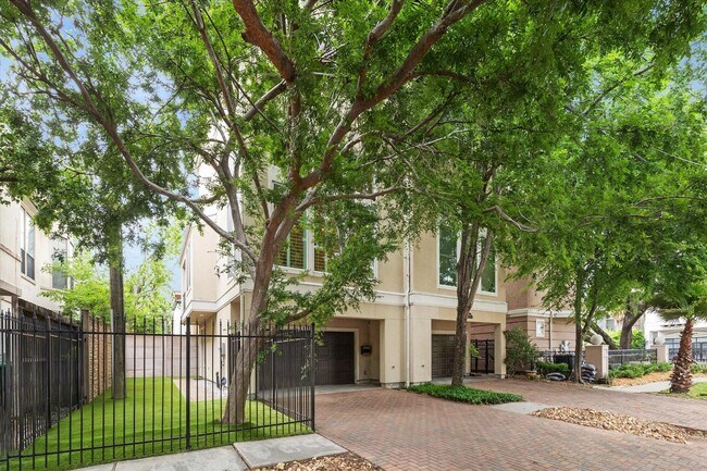 Foto del edificio - 6603 Wanita Pl