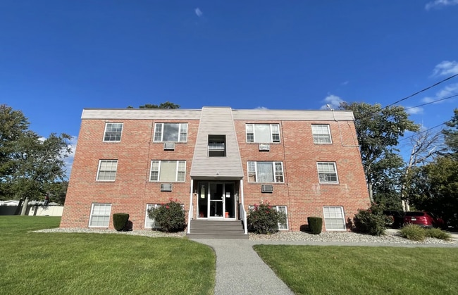 Building Entrance - 99 Cluff Crossing Rd