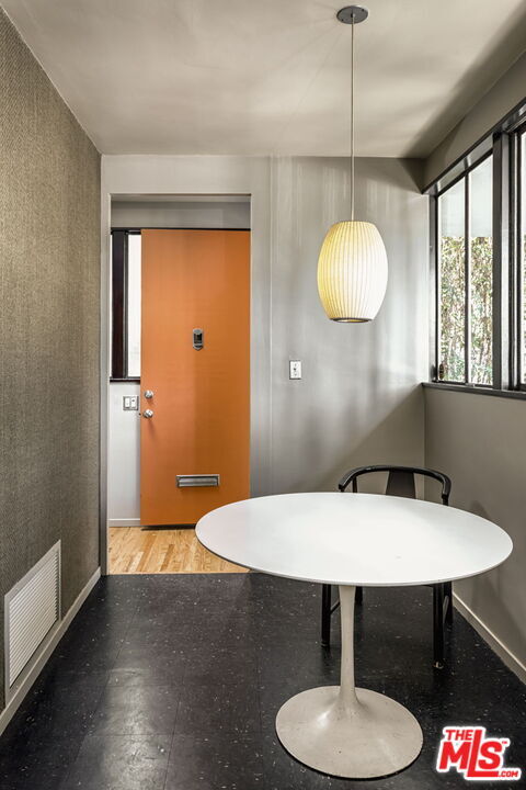 Building Photo - 1607 Angelus Ave