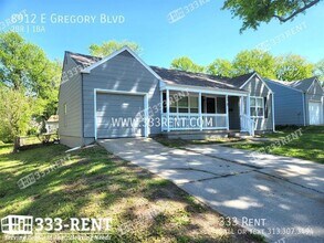 Building Photo - 8912 E Gregory Blvd