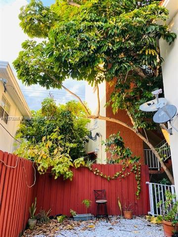 Foto del edificio - 7636 Abbott Ave