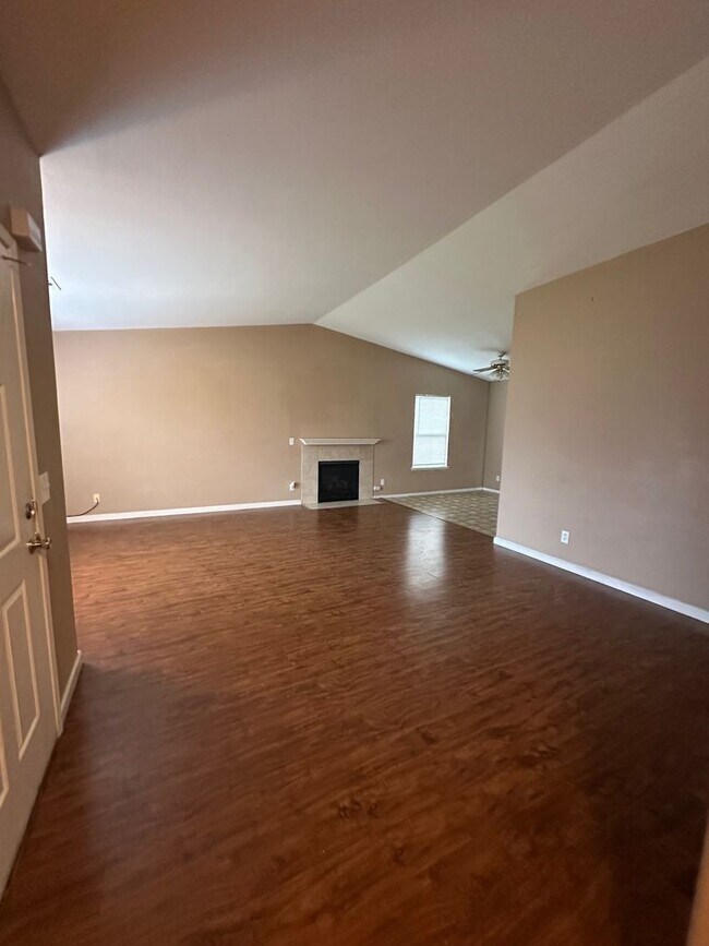 Foto del edificio - 1 Story Home