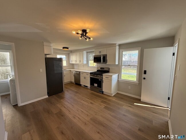 Photo - 3 Edgewood St Apartment