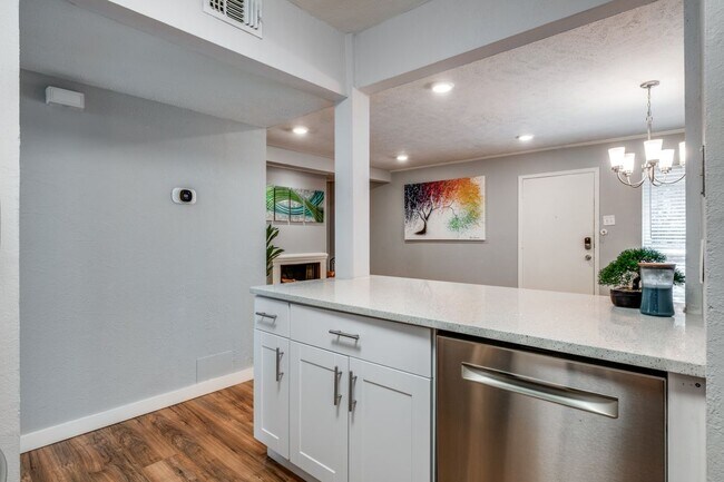 Foto del edificio - 4317 Hartford St