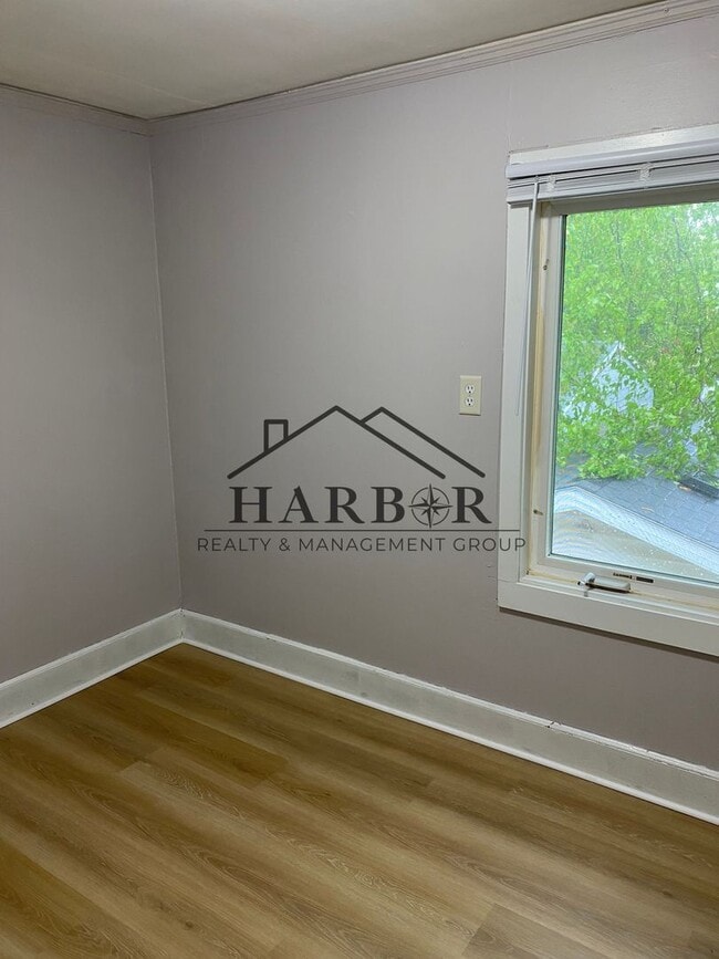 Foto del edificio - 867 8th Ave SE
