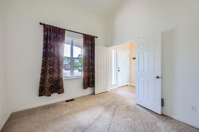 Building Photo - 5386 Standard Dr
