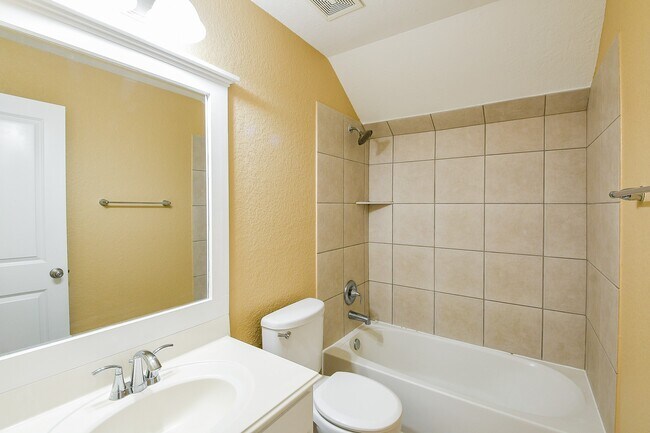 Building Photo - 2123 Witham Park Ln