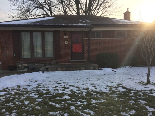 Foto del edificio - 20004 Shady Lane Ave