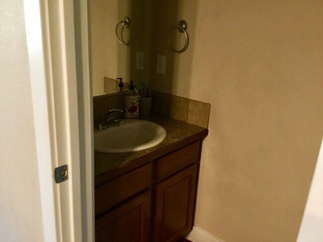 Building Photo - 9851 W Rosecroft Ct