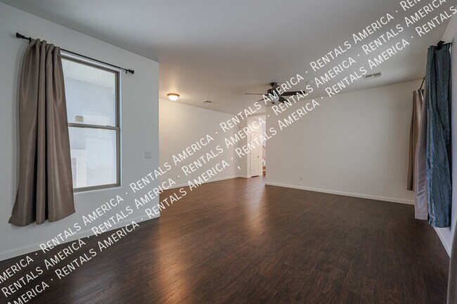 Foto del edificio - $500 off Move in! Beautiful 4 bedroom hom ...