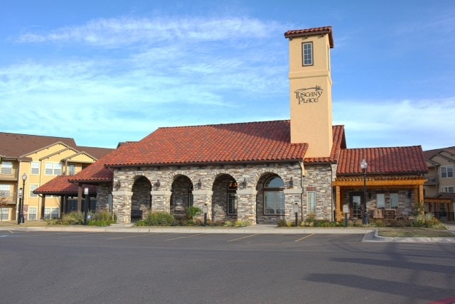 Building Photo - Tuscany Place