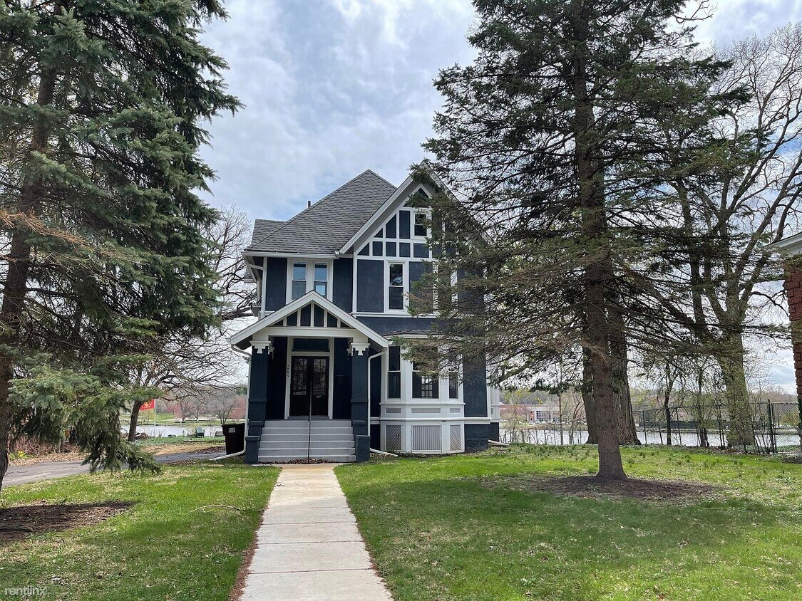 Primary Photo - 4 br, 2.5 bath House - 1045 Franklin Pl