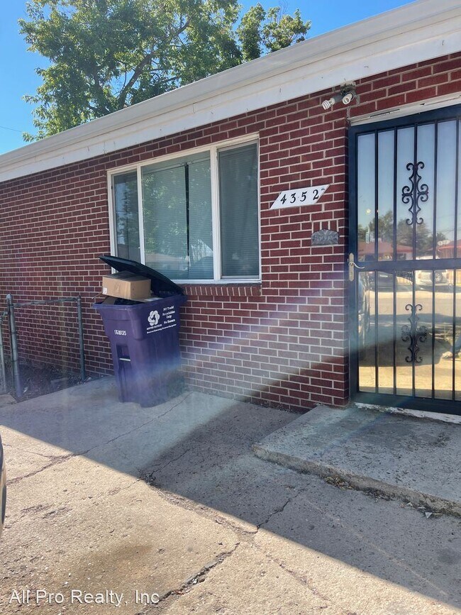 Building Photo - 2 br, 1 bath House - 4352 W Nevada Pl