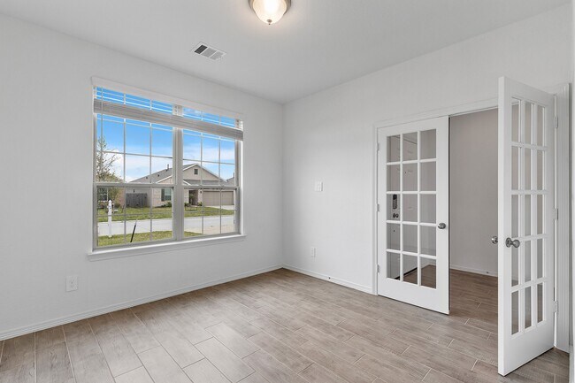 Foto del edificio - 9658 Caney Trails Rd