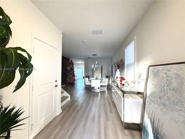 Foto del edificio - 2661 SE 24th Ct