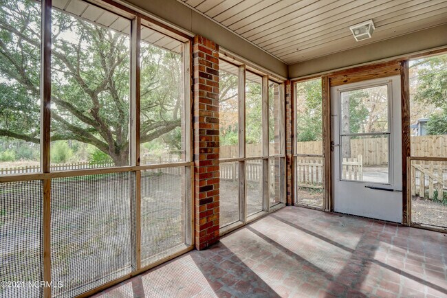Building Photo - 221 Heathcliff Rd