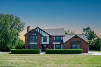 Building Photo - 6651 Arlington Dr