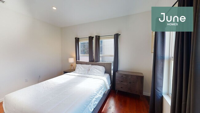 Foto del edificio - ROOM ONLY in 10-bed/9.0-bath Home