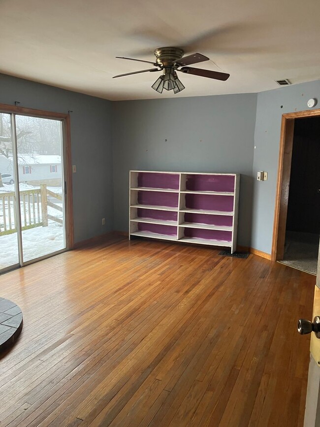 Foto del edificio - 612 Wallace Dr