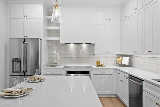 Foto del edificio - 440 GILMAN Pl