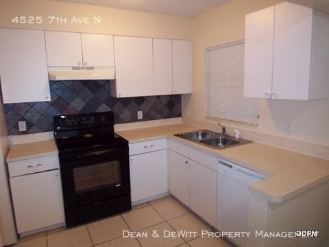 Building Photo - 2 bedroom in St Petersburg FL 33713