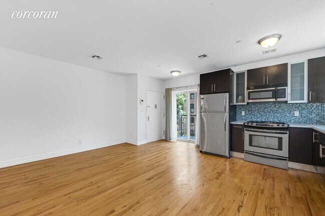 Foto del edificio - 175 Payson Ave