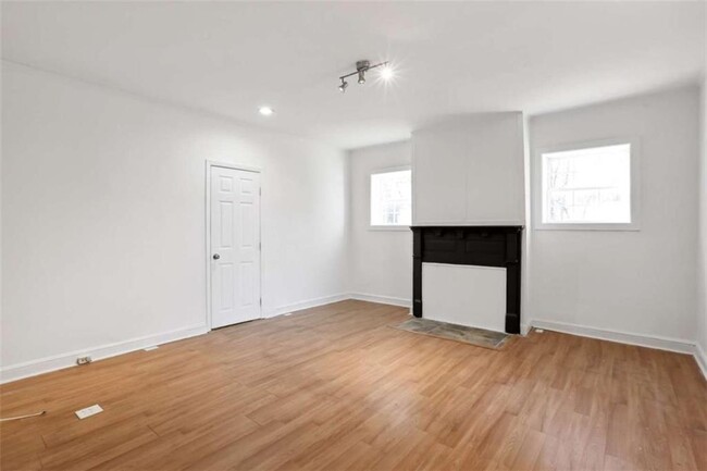 Foto del edificio - 1512 Flat Shoals Rd