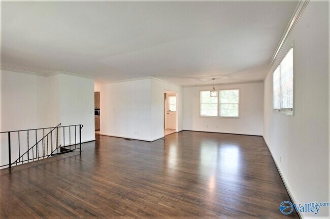 Foto del edificio - 5630 Woodridge St SW