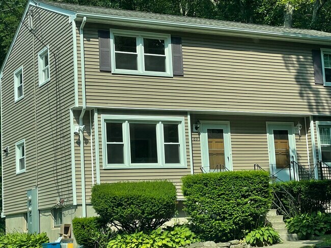 Exterior - 69 River St