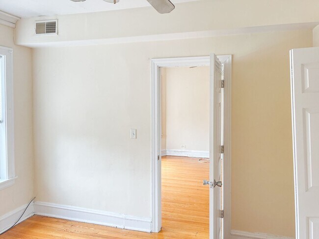 Foto del edificio - 2008 W Foster Ave