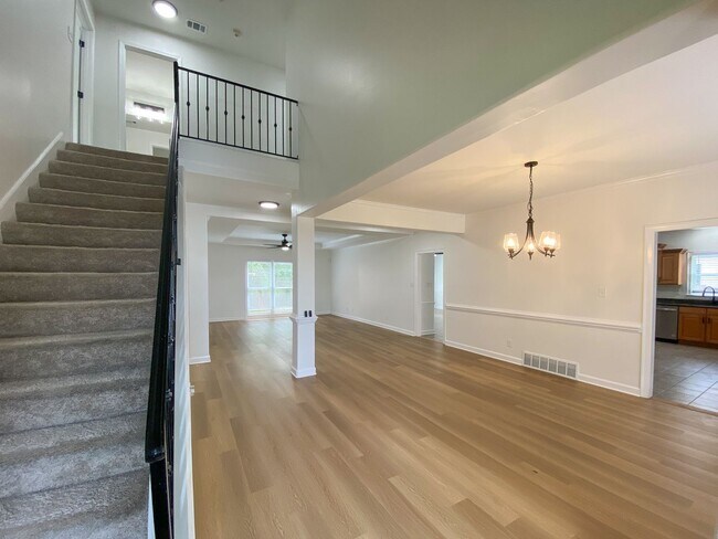 Building Photo - Gorgeous Home for Rent in Collierville Sch...