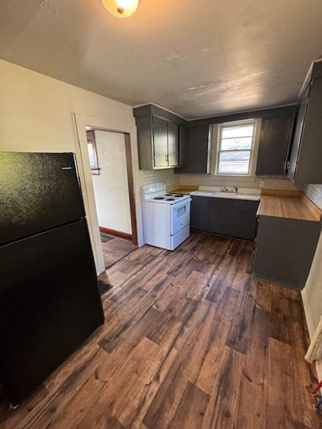 Foto del edificio - 4316 Warsaw St