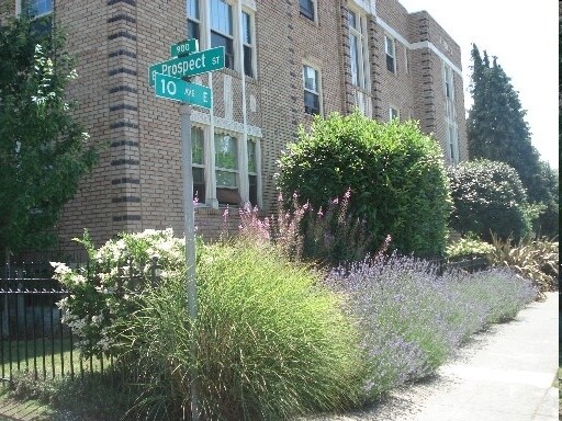 Foto del edificio - 956 10th Ave E