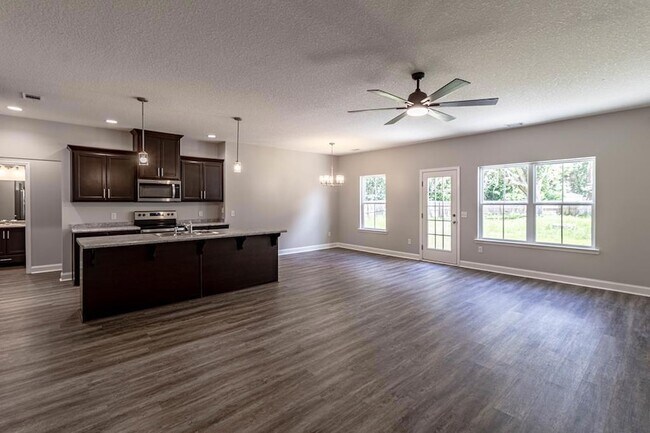 Building Photo - 404 Talmadge Rd