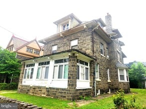 Building Photo - 5029 Penn St