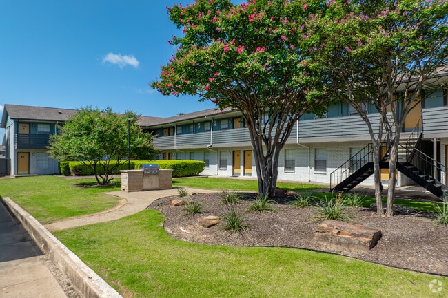 Building Photo - Las Ventanas