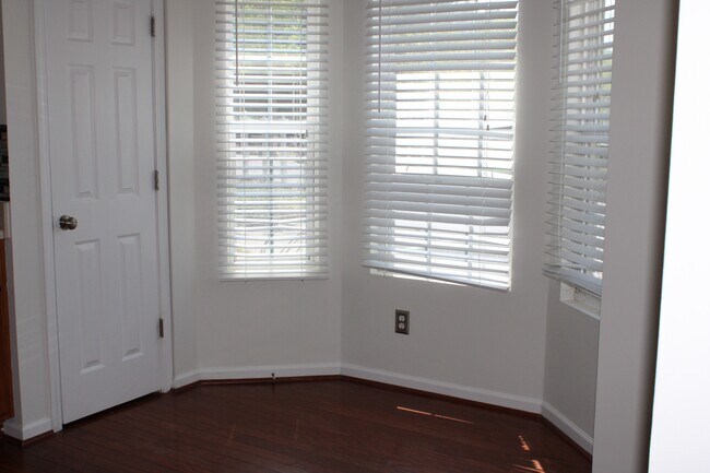 Foto del edificio - 2802 Gross Ave
