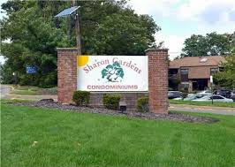 Foto del edificio - 522 Sharon Garden Ct