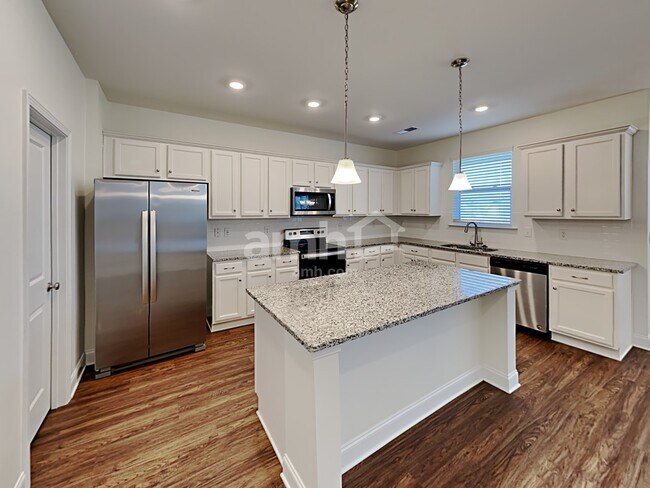 Building Photo - 2134 Laurel Village Circle