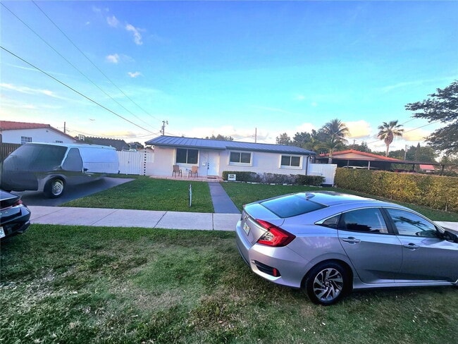 Building Photo - 10317 SW 7th St