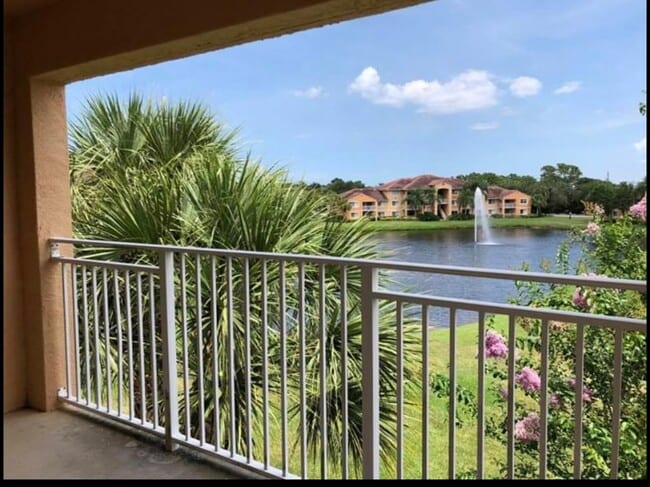 Photo - 131 SW Palm Dr Townhome